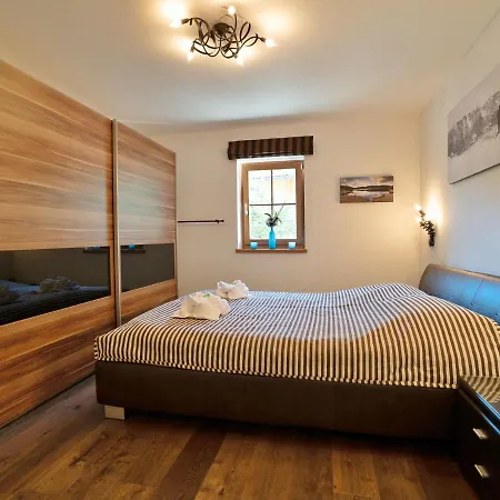 Opulent Chalet In Mauterndorf With Whirlpool And Sauna 샬레 마우어테른도르프
