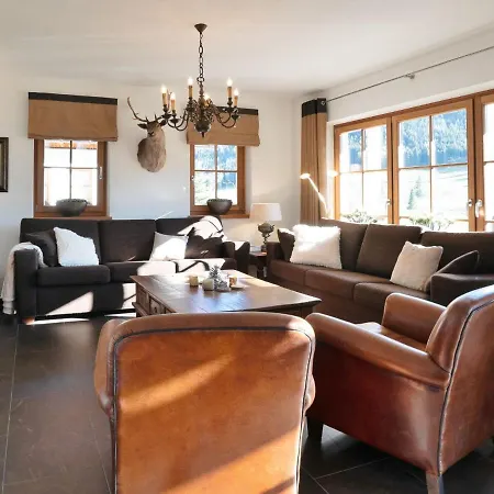 Opulent Chalet In Mauterndorf With Whirlpool And Sauna 샬레 마우어테른도르프
