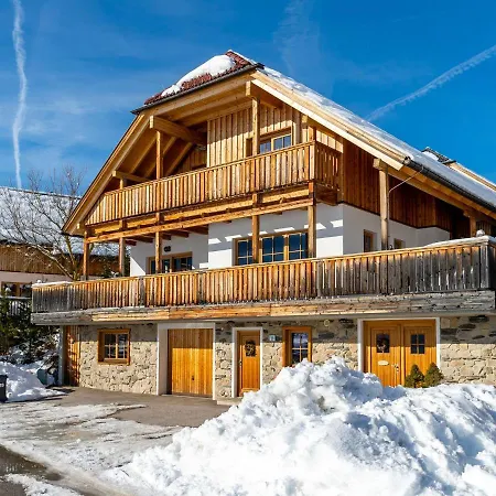 Opulent Chalet In Mauterndorf With Whirlpool And Sauna 샬레 *