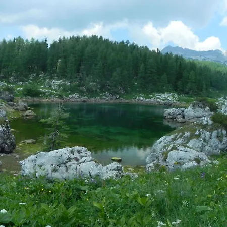 Opulent Chalet In Mauterndorf With Whirlpool And Sauna * 마우어테른도르프