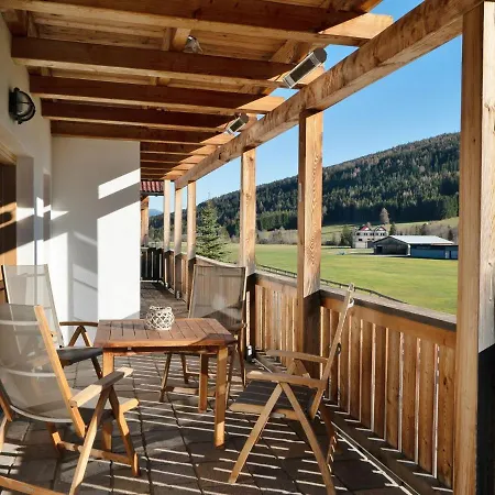 Opulent Chalet In Mauterndorf With Whirlpool And Sauna 샬레 마우어테른도르프